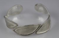 Romance boat plain sterling silver bracelet